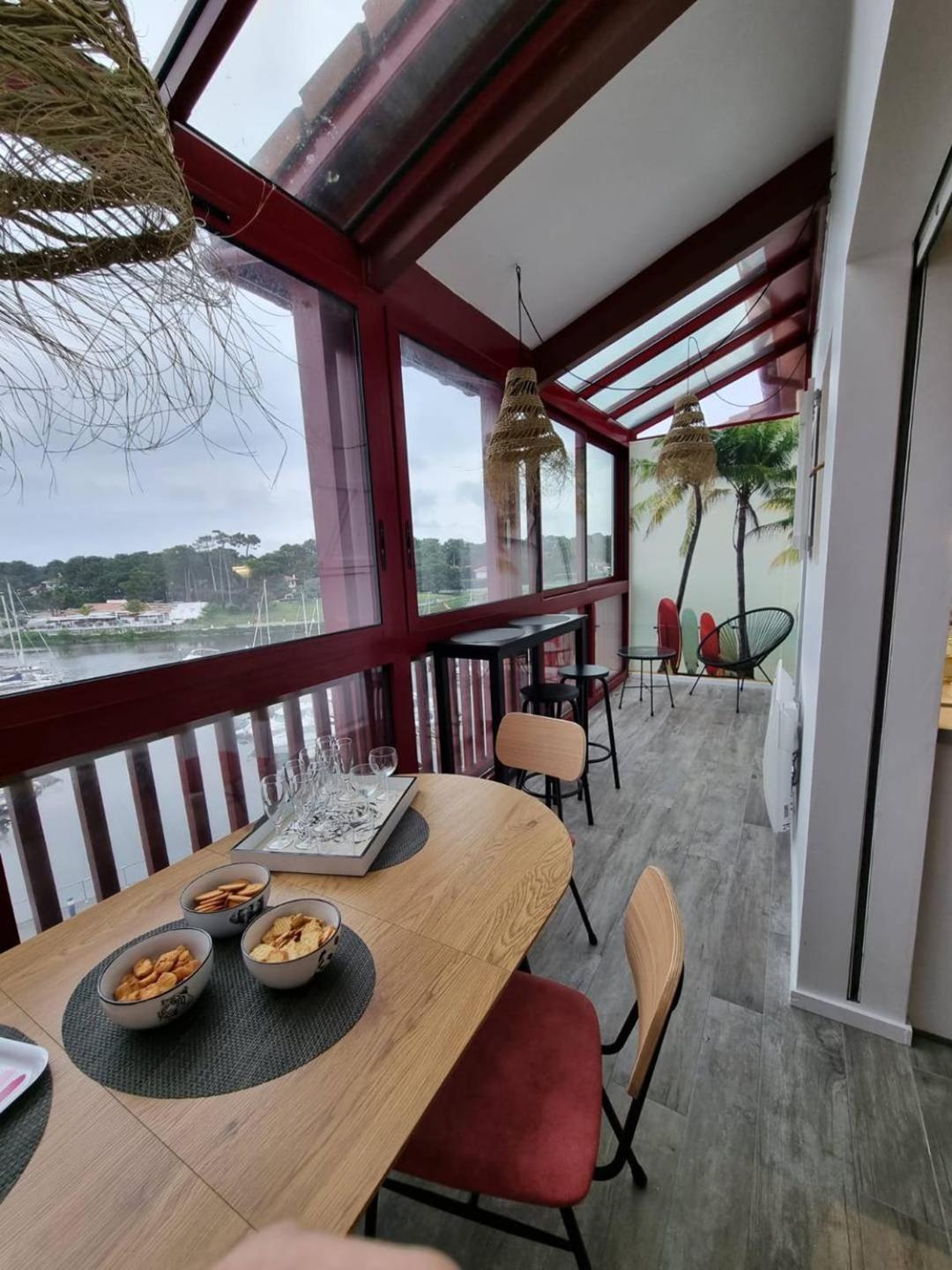 דירות Port Sud - T3 En Duplex Avec Vue Panoramique Sur Le Port De קפברטון מראה חיצוני תמונה